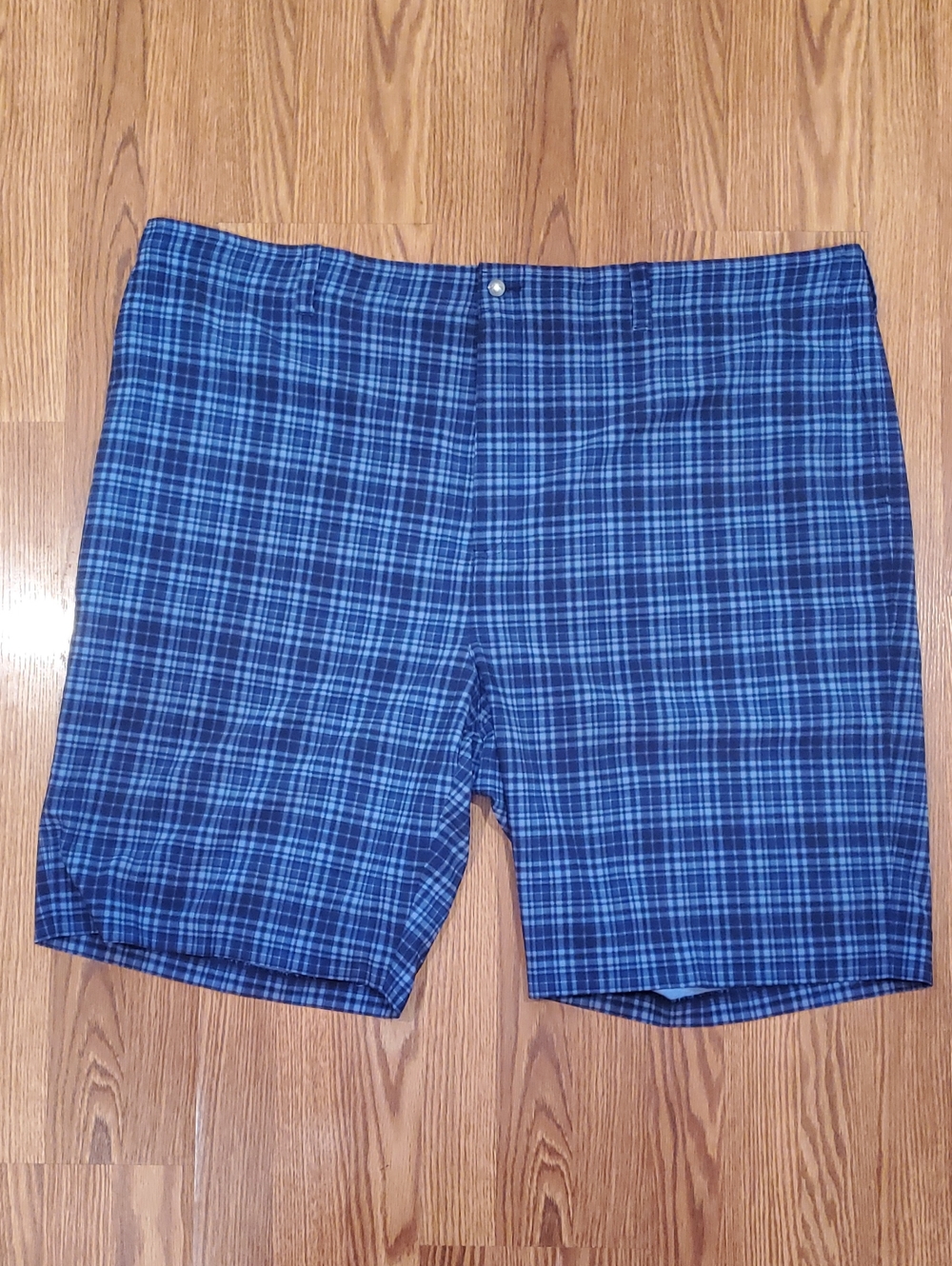 Callaway Blue Plaid Flat-Front Golf Shorts